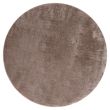 Denna produkten heter Cloudy, tillverkad av Polyester material med en vacker Taupe färg - SE Mattor