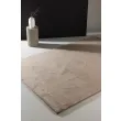 Denna produkten heter Leno, tillverkad av Polyester material med en vacker Beige färg - SE Mattor