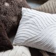 Denna produkten heter Flow, tillverkad av Bomull material med en vacker Offwhite färg - SE Mattor