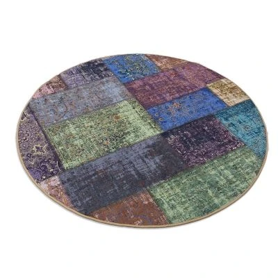 Denna produkten heter Patch Multi Rund Patchwork Matta i Multi färg från 299,00 kr, tillverkad av Polyester material - SE Mattor