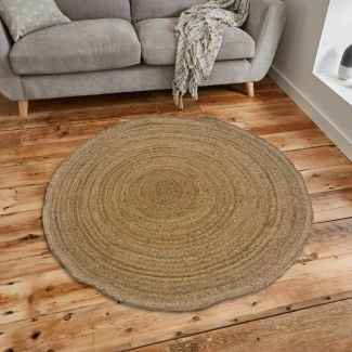 Denna produkten heter Candace Fläta, tillverkad av Jute material med en vacker Natur färg - SE Mattor