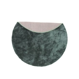 Denna produkten heter Bono, tillverkad av Polyester material med en vacker Grön färg - SE Mattor