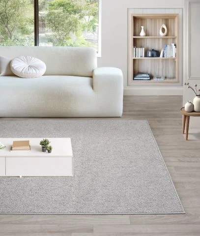 Denna produkten heter Nordic, tillverkad av Polyester material med en vacker Grå färg - SE Mattor