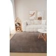 Denna produkten heter Fluffy, tillverkad av Polyester material med en vacker Taupe färg - SE Mattor