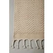 Denna produkten heter Ovelia, tillverkad av Ull material med en vacker Beige färg - SE Mattor
