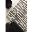Denna produkten heter Veron, tillverkad av Polyester material med en vacker Grå färg - SE Mattor