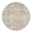 Denna produkten heter Lira, tillverkad av Polyester material med en vacker Beige färg - SE Mattor