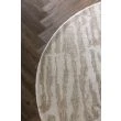 Denna produkten heter Lira, tillverkad av Polyester material med en vacker Beige färg - SE Mattor