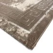 Denna produkten heter Babylon Versace, tillverkad av Polyester material med en vacker Taupe färg - SE Mattor