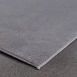 Denna produkten heter Cat, tillverkad av Polyester material med en vacker Silver färg - SE Mattor