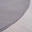 Denna produkten heter Cat, tillverkad av Polyester material med en vacker Silver färg - SE Mattor