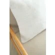 Denna produkten heter Cat, tillverkad av Polyester material med en vacker Offwhite färg - SE Mattor
