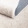 Denna produkten heter Lazy, tillverkad av Polypropylen material med en vacker Offwhite färg - SE Mattor