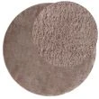Denna produkten heter Cloudy, tillverkad av Polyester material med en vacker Taupe färg - SE Mattor