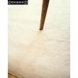 Denna produkten heter Comfy, tillverkad av Polyester material med en vacker Beige färg - SE Mattor