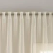 Denna produkten heter Ellinor, tillverkad av Polyester material med en vacker Beige färg - SE Mattor