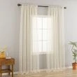 Denna produkten heter Ellinor, tillverkad av Polyester material med en vacker Beige färg - SE Mattor