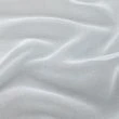 Denna produkten heter Ellinor, tillverkad av Polyester material med en vacker Vit färg - SE Mattor