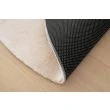 Denna produkten heter Fluffy, tillverkad av Polyester material med en vacker Beige färg - SE Mattor