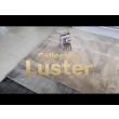 Denna produkten heter Luster, tillverkad av Polyester material med en vacker Grå färg - SE Mattor