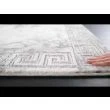 Denna produkten heter Art Versace, tillverkad av Polypropylen material med en vacker Silver färg - SE Mattor