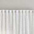 Denna produkten heter Kristina, tillverkad av Polyester material med en vacker Vit färg - SE Mattor