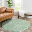 Denna produkten heter Lazy, tillverkad av Polypropylen material med en vacker Grön färg - SE Mattor