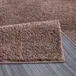 Denna produkten heter Lazy, tillverkad av Polypropylen material med en vacker Greige färg - SE Mattor