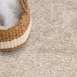 Denna produkten heter Lazy, tillverkad av Polypropylen material med en vacker Sand färg - SE Mattor