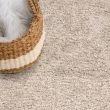 Denna produkten heter Lazy, tillverkad av  material med en vacker Sand färg - SE Mattor