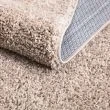 Denna produkten heter Lazy, tillverkad av  material med en vacker Sand färg - SE Mattor