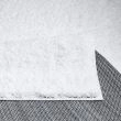 Denna produkten heter Lazy, tillverkad av Polypropylen material med en vacker Vit färg - SE Mattor