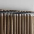 Denna produkten heter Mathilde, tillverkad av Polyester material med en vacker Sand färg - SE Mattor