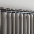 Denna produkten heter Mathilde, tillverkad av Polyester material med en vacker Silver färg - SE Mattor
