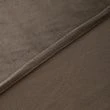 Denna produkten heter Mathilde, tillverkad av Polyester material med en vacker Taupe färg - SE Mattor