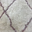 Denna produkten heter Meknes, tillverkad av Polyester material med en vacker Krämlila färg - SE Mattor