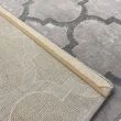 Denna produkten heter Menlo Enkido, tillverkad av Polyester material med en vacker Grå färg - SE Mattor