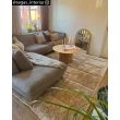 Denna produkten heter Moody Logic, tillverkad av Polyester material med en vacker Beige färg - SE Mattor