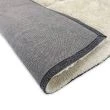 Denna produkten heter Moody Logic, tillverkad av Polyester material med en vacker Vit färg - SE Mattor