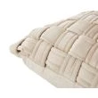 Denna produkten heter Ocean, tillverkad av Polyester material med en vacker Beige färg - SE Mattor