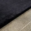 Denna produkten heter Rabbit Eco, tillverkad av Polyester material med en vacker Svart färg - SE Mattor