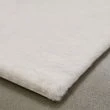 Denna produkten heter Rabbit Eco, tillverkad av Polyester material med en vacker Vit färg - SE Mattor