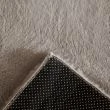 Denna produkten heter Rabbit Eco, tillverkad av Polyester material med en vacker Taupe färg - SE Mattor