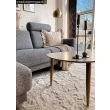 Denna produkten heter Rabbit Fur, tillverkad av Polyester material med en vacker Beige färg - SE Mattor