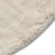 Denna produkten heter Rabbit Fur, tillverkad av Polyester material med en vacker Beige färg - SE Mattor