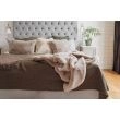 Denna produkten heter Rabbit, tillverkad av Polyester material med en vacker Taupe färg - SE Mattor