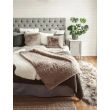Denna produkten heter Rabbit, tillverkad av Polyester material med en vacker Taupe färg - SE Mattor