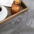Denna produkten heter Rabbit Paradise, tillverkad av Polyester material med en vacker Silver färg - SE Mattor