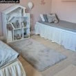 Denna produkten heter Rabbit Fur, tillverkad av Polyester material med en vacker Silver färg - SE Mattor