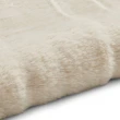 Denna produkten heter Rabbit Fur, tillverkad av Polyester material med en vacker Beige färg - SE Mattor